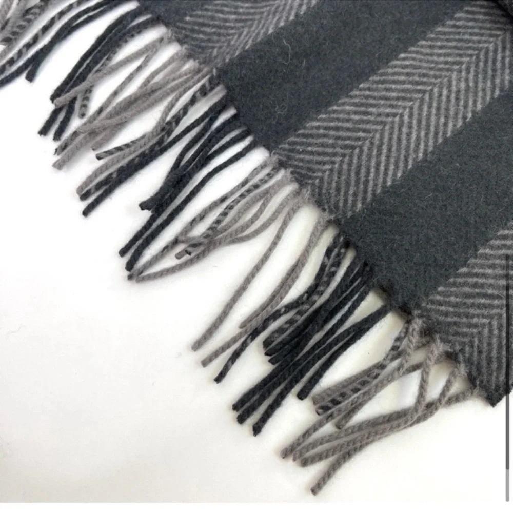 NORDSTROM Cashmere Wool Twill Scarf NEW Gray Grey Frost Zig Zag NEW With Tag
